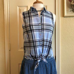 No Boundaries Sleeveless Collared Button Down Shirt - M (7-9)